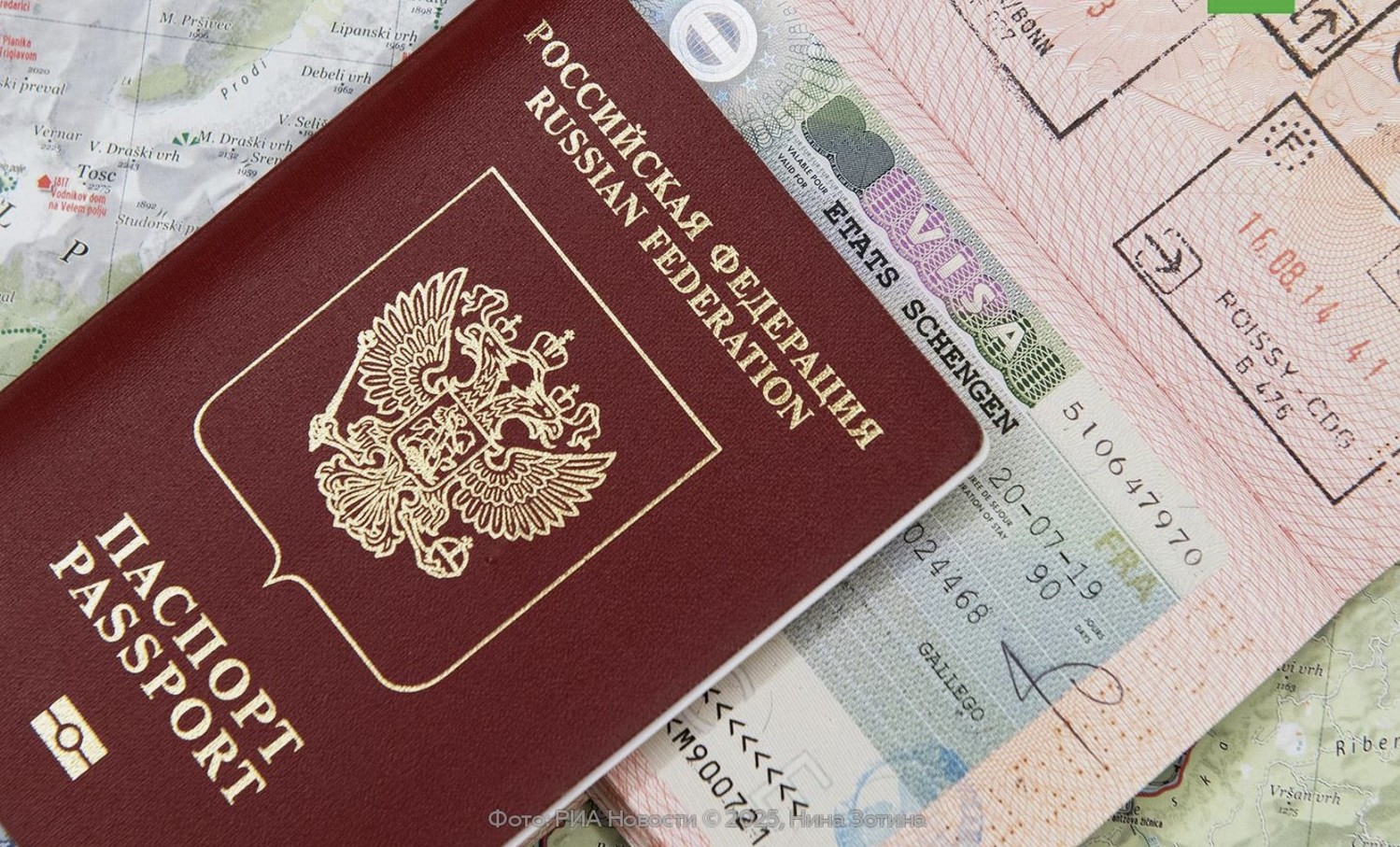 Россиянам могут запретить выдачу шенгенских виз